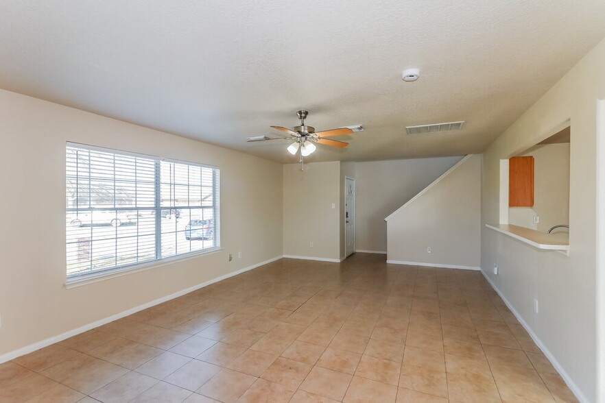 Building Photo - 7931 Brook Trail Cir