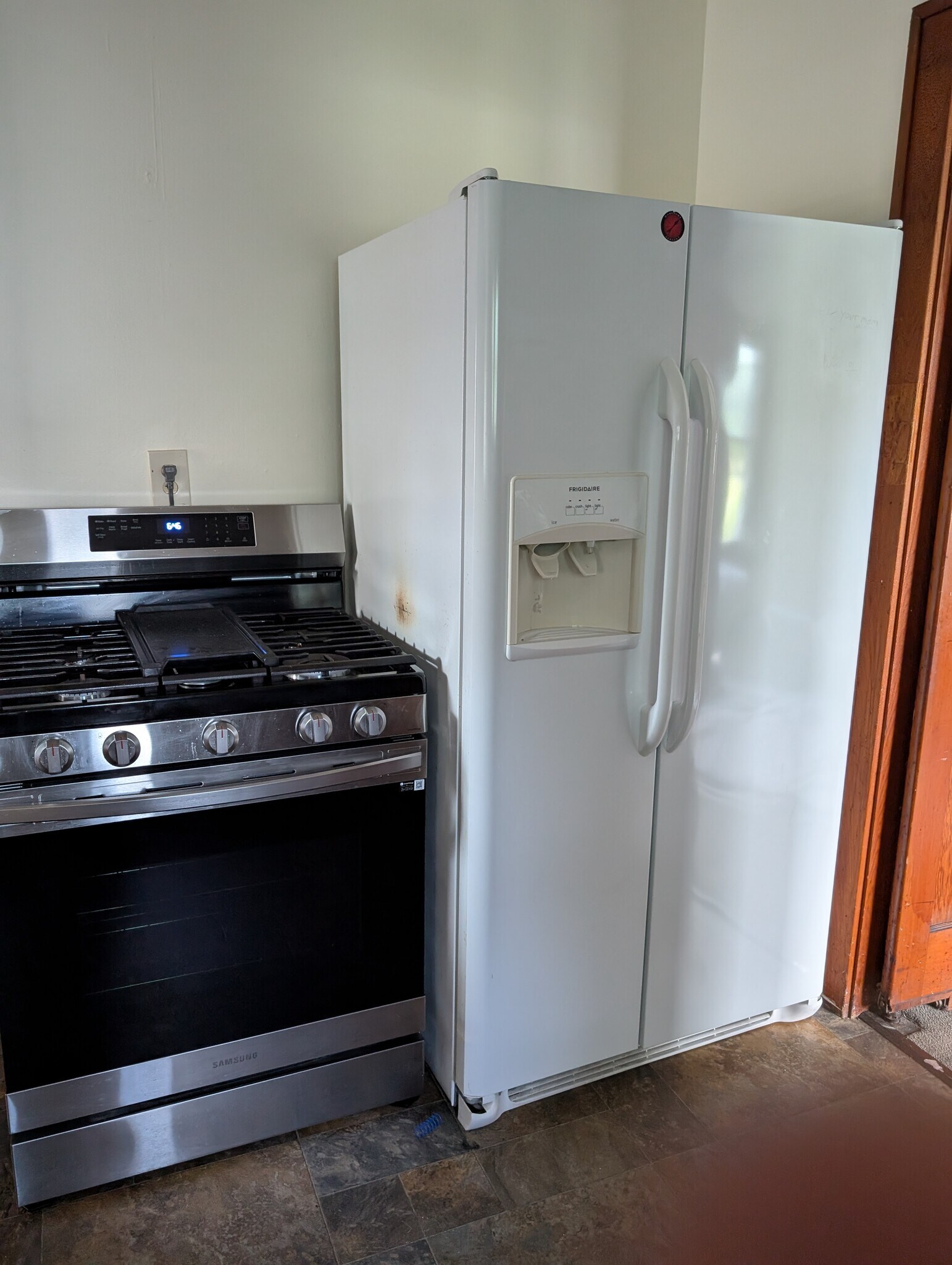 Building Photo - 121 Mansfield Ave