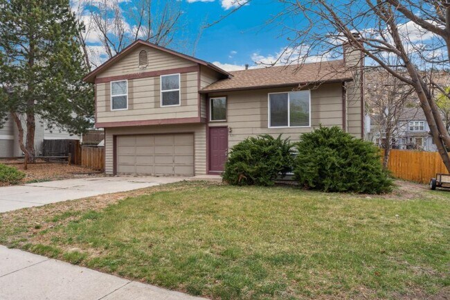 Building Photo - 5245 Mule Deer Dr