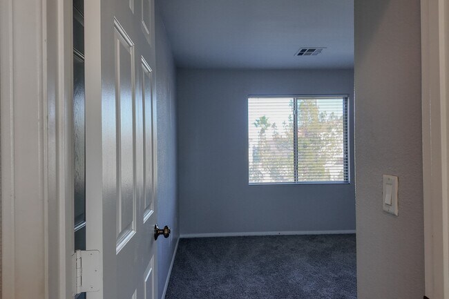 Building Photo - 9222 Cazador St