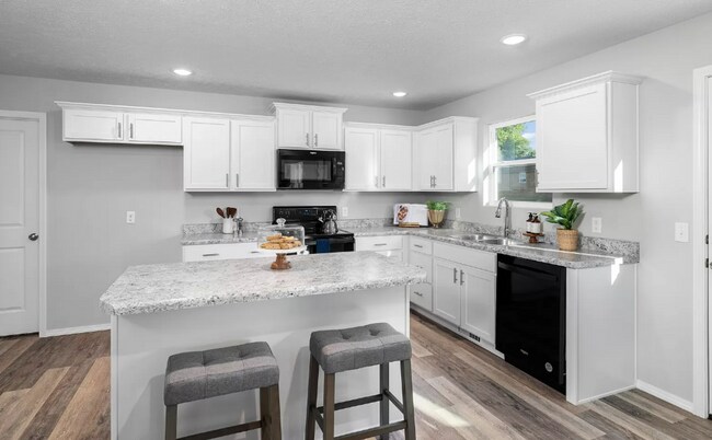 Building Photo - Newer Build- 3 Bedroom Home in Monett