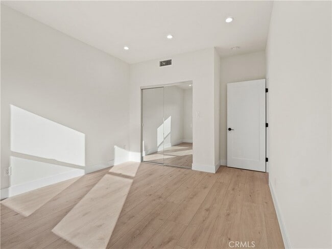 Building Photo - 3810 Locke Ave