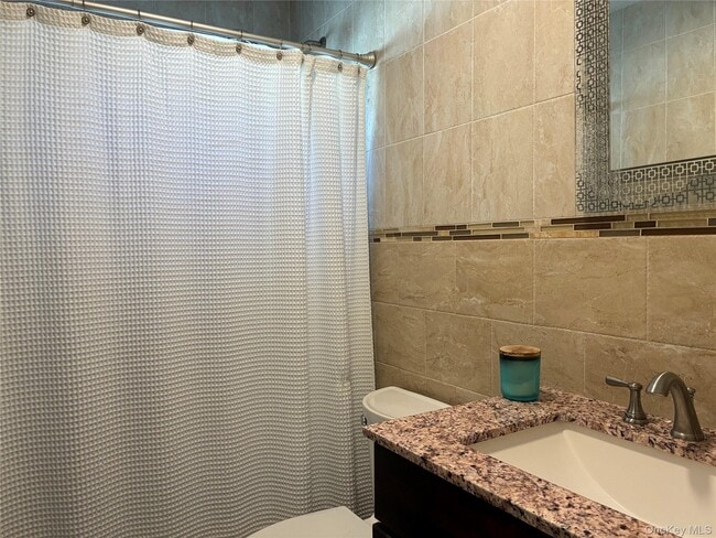 Building Photo - 65 Morning Glory Rd