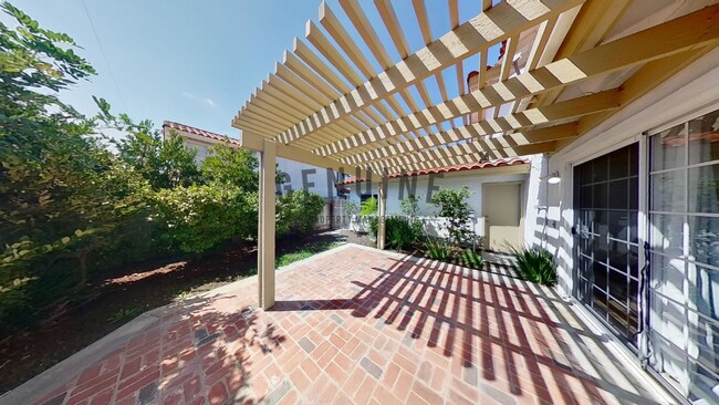 Building Photo - Coming Soon: 2 Story 4Bd 3Ba Eastside Costa Mesa Home