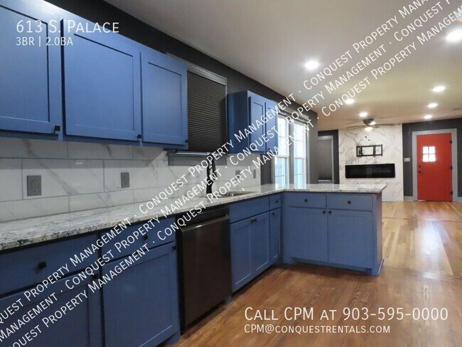 Building Photo - 613 S. Palace-