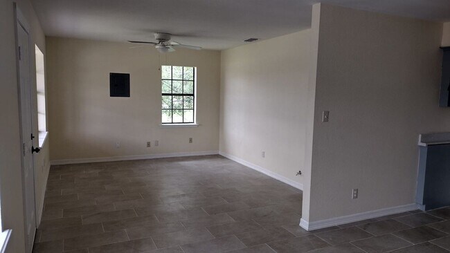 Building Photo - 5032 Austin Rd