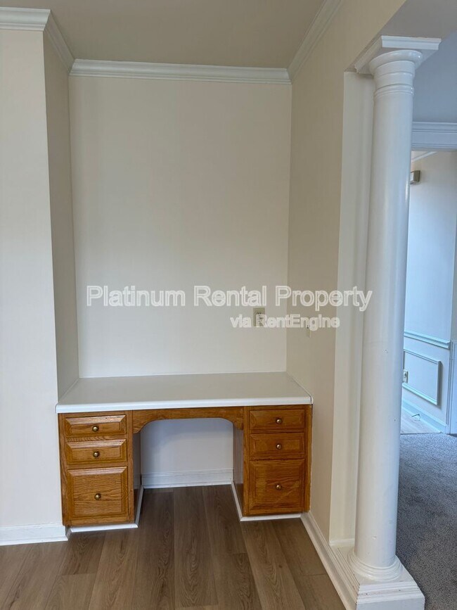 Building Photo - 11670 Dunhill Pl Dr