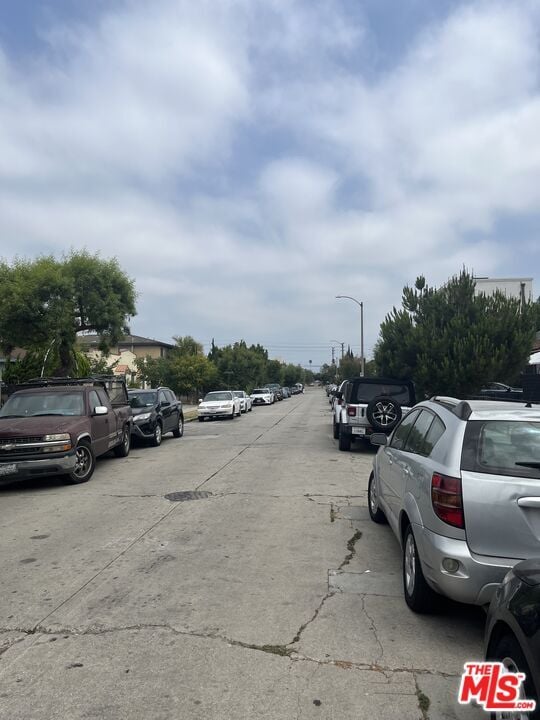 Building Photo - 1861 S Curson Ave