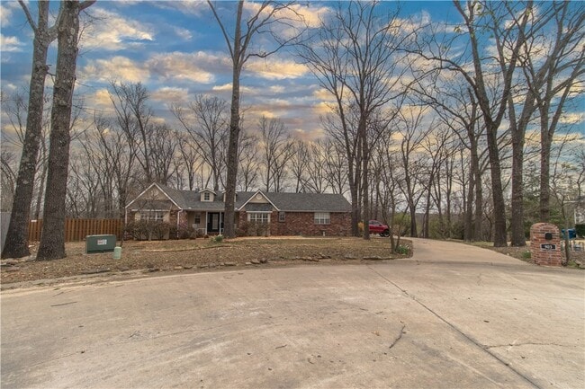 Building Photo - 903 Red Fox Cir