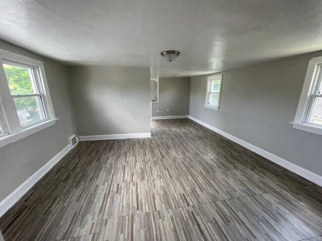 Building Photo - SECTION 8 and EDEN Accepted! Spacious, Newly Renovated 4-Bedroom Home!!