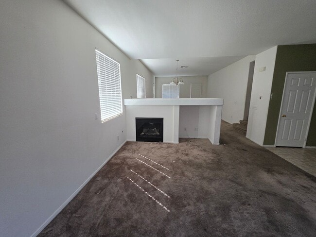Building Photo - Five Bedrooms Three Baths in Murrieta