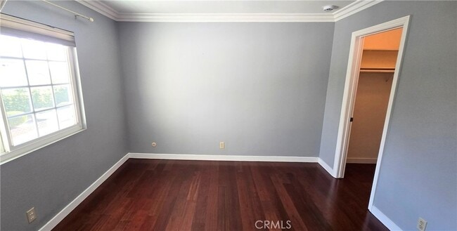 Building Photo - 1400 Post Rd