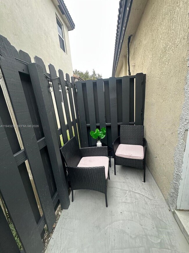 Building Photo - 11879 SW 253rd Terrace