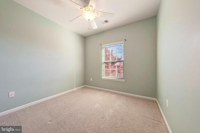 Building Photo - 43022 Spyder Pl