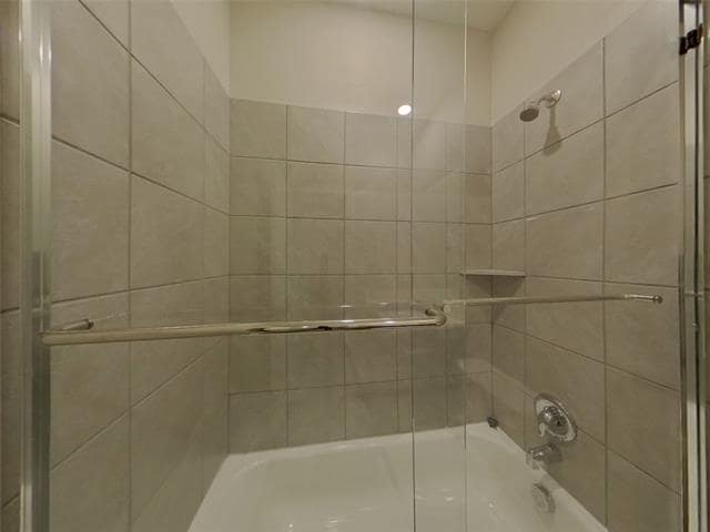 Building Photo - 8101 Howell Oak Dr