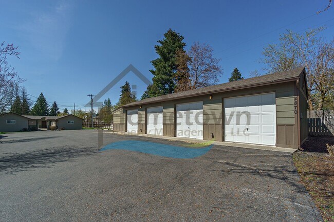Building Photo - 2 Bedroom 1 Bath Home with Off-Street Parking Available in Coeur d'Alene!