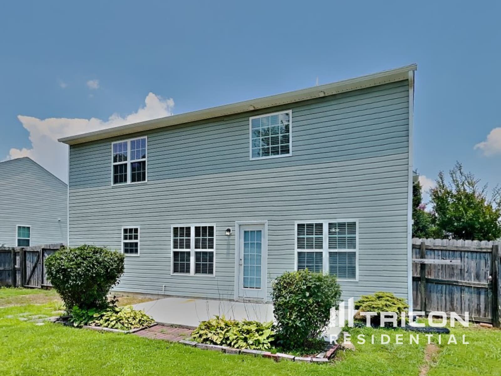 Building Photo - 1918 Chenault Ct