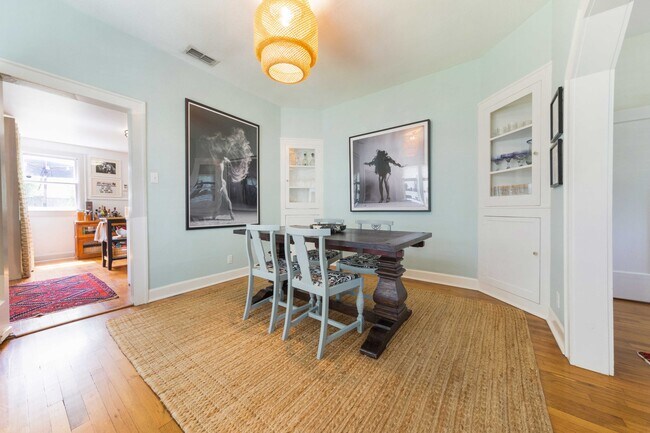 Building Photo - 4805 Avenue F