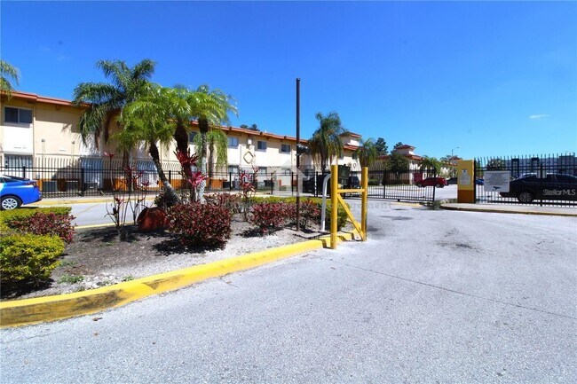 Building Photo - 746 McDougall Ct