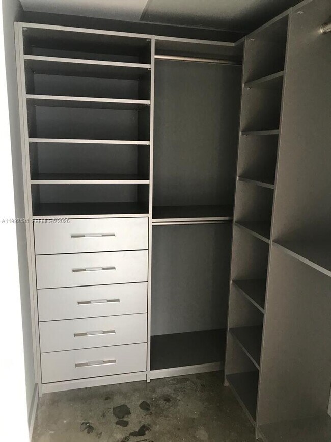 Building Photo - 151 SE 1st St