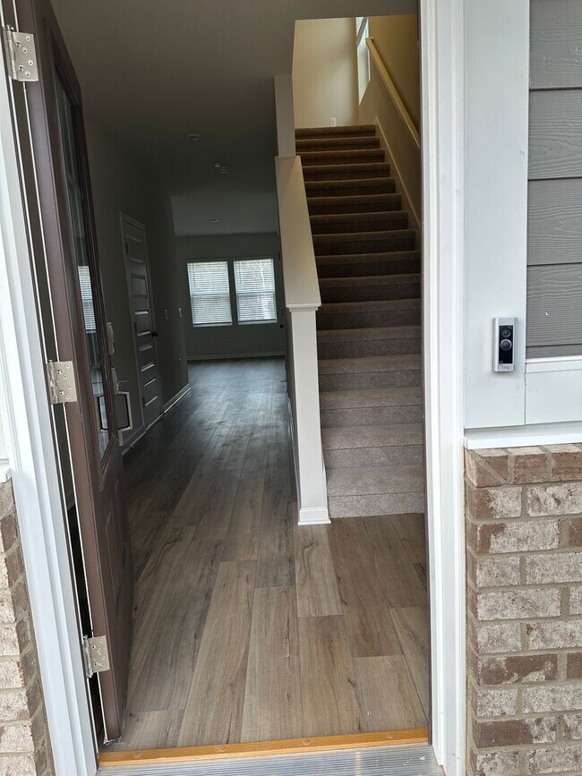 Building Photo - 2252 Robert Gwynne Dr