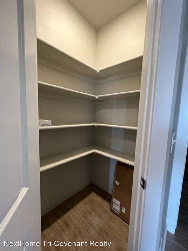 Building Photo - 3 br, 2 bath House - 1325 SW Heatherbrook Way