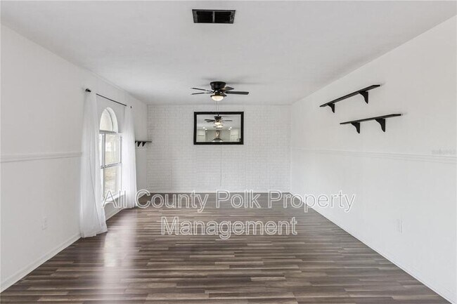 Building Photo - 455 Danube Dr