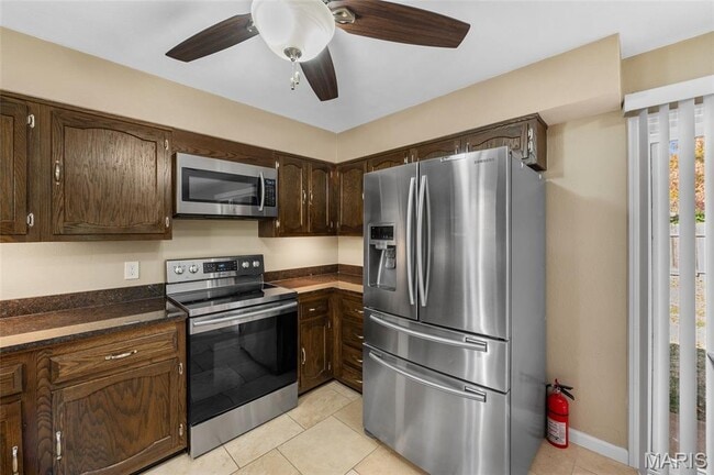 Building Photo - 302 Britanna Dr