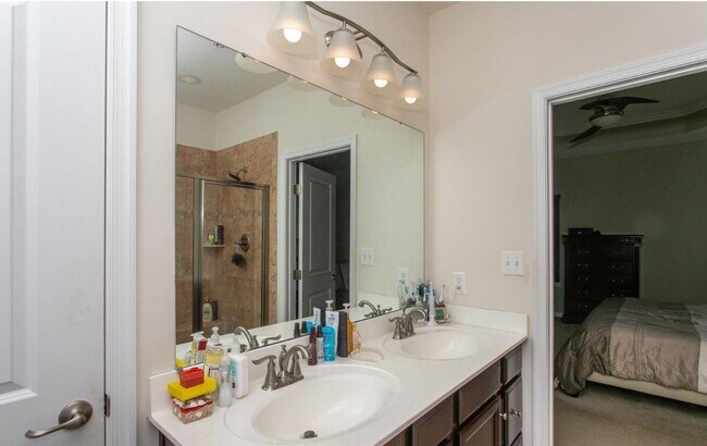 Building Photo - 2515 Baileys Pond Rd