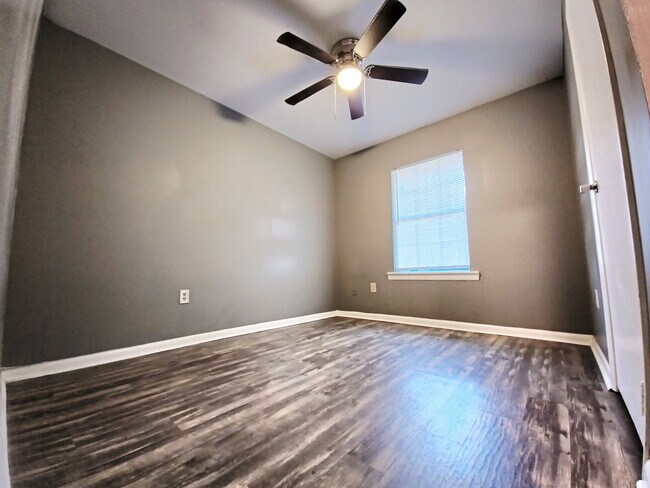 Building Photo - 1814 Morningside Dr