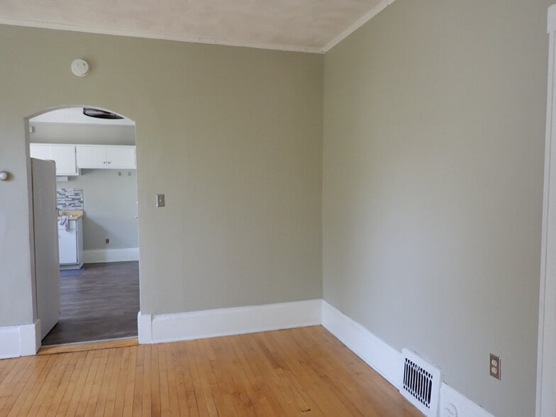 Building Photo - 2816 N Fratney St