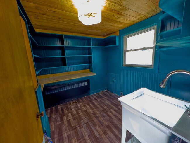 Building Photo - 229 Pee Dee