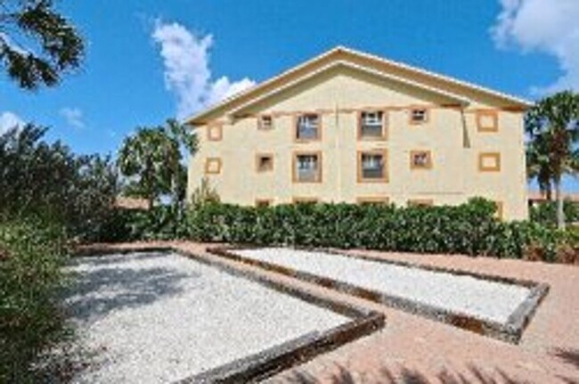 Building Photo - ANNUAL RENTAL - 2 BED / 1 BATH AT FAIRWAY PRESERVE