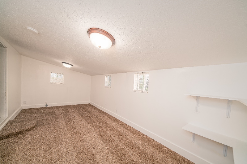 Building Photo - 5615 N 3100 W