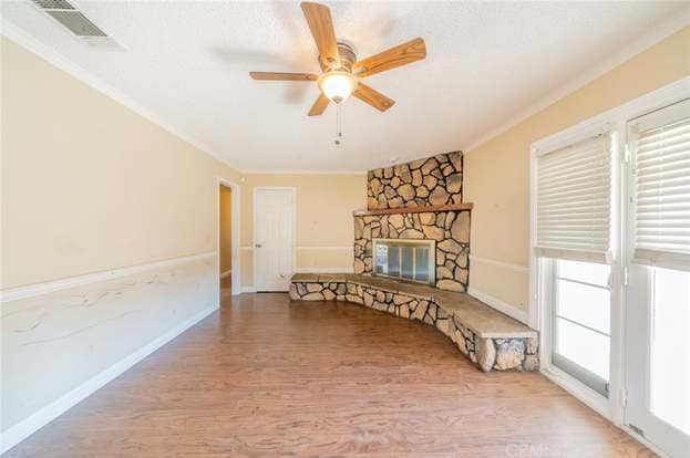 Building Photo - 17433 Sultana St