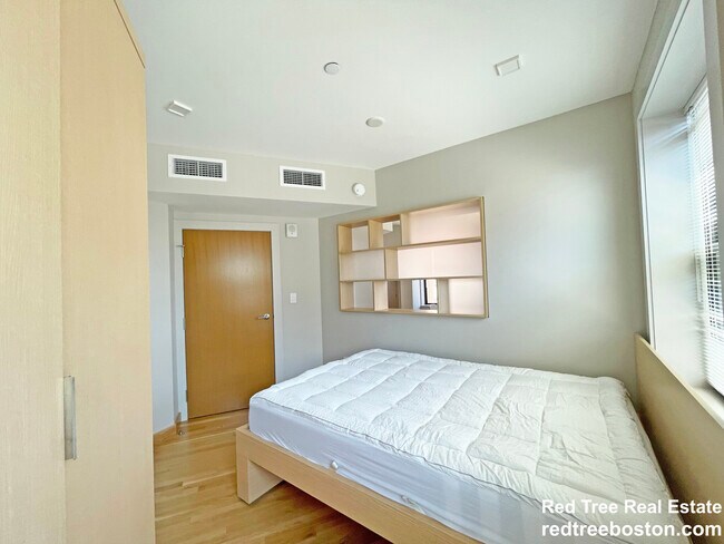 Building Photo - 125 Mount Auburn St