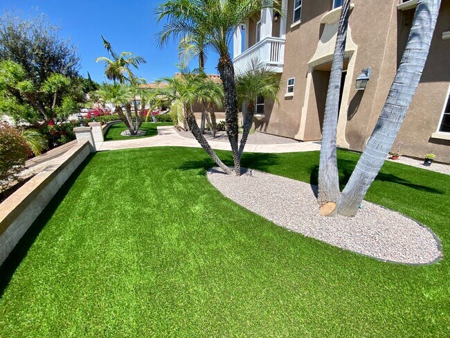 Building Photo - Executive 5 BR Home With Pool RV Parking H...