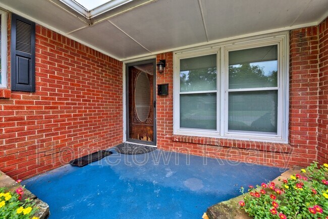 Building Photo - 2622 NW 42nd St