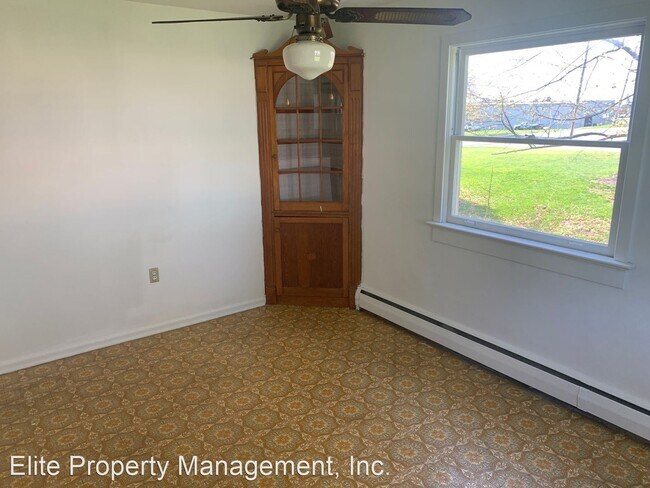 Building Photo - 3 br, 1.5 bath House - 3510 Board Rd.