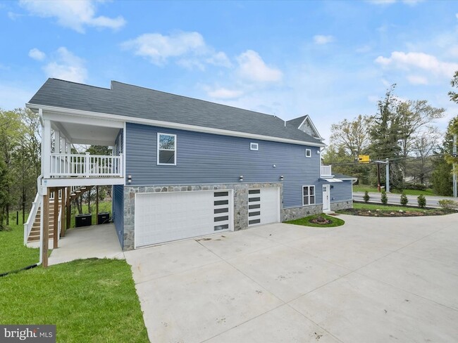 Building Photo - 700 Olney Sandy Spring Rd