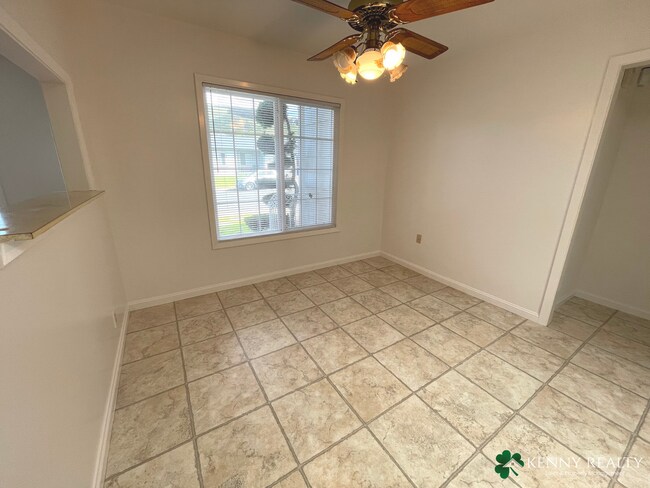 Building Photo - Three Bedroom Home with Lots of Common Area in Sunshine Gardens in SSF