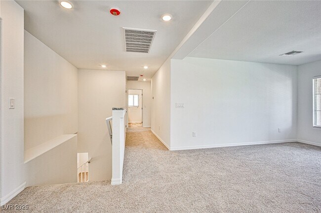 Building Photo - 7523 Castlegreen Ave