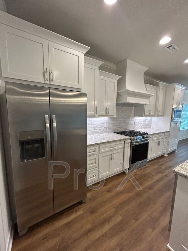 Building Photo - 2400 Salmon St