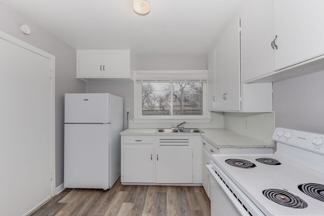 Building Photo - 2 bedroom 1 bath home