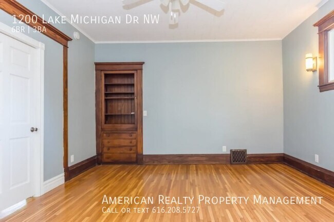 Building Photo - 1200 Lake Michigan Dr NW