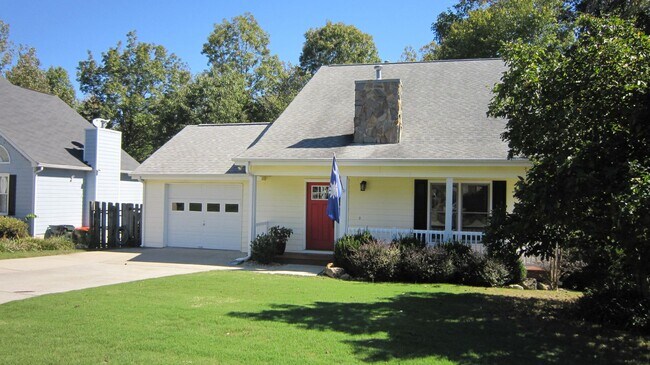 Building Photo - Exclusively Offered by Muse Realty Rentals