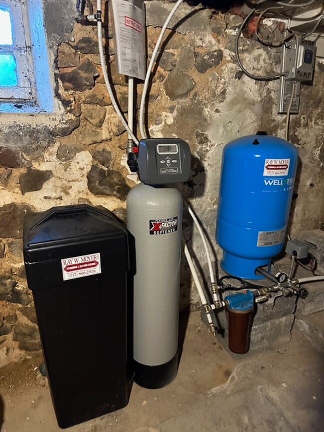 Building Photo - 3 Bedroom 1 Bathroom Myerstown Single Home