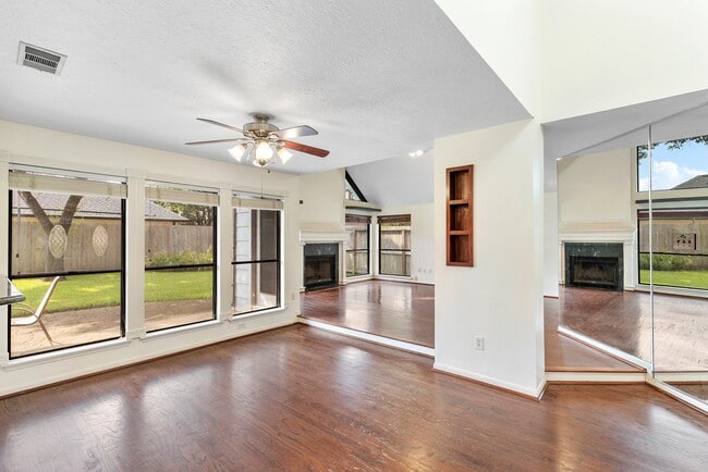Building Photo - 15107 Easton Park Dr