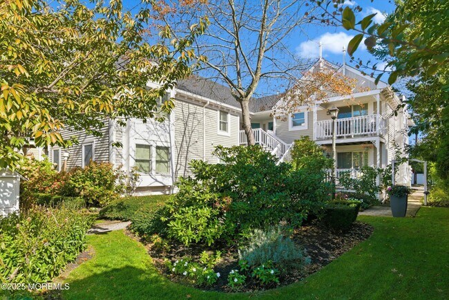 Building Photo - 606 Bay Ave