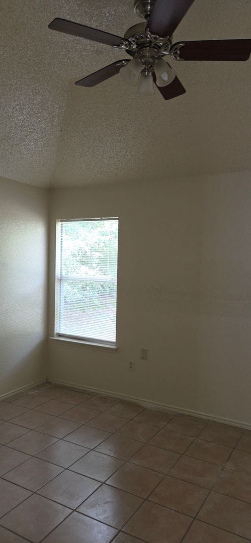 Building Photo - 2405 Kilgore Dr